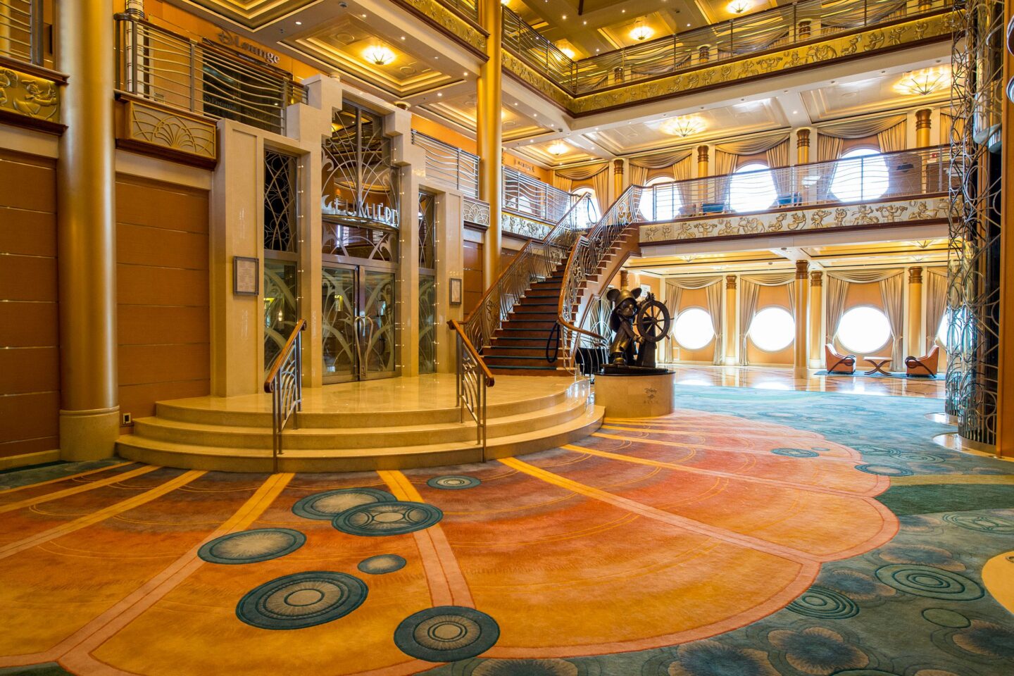 Disney Magic lobby (Matt Troshane, photographer)