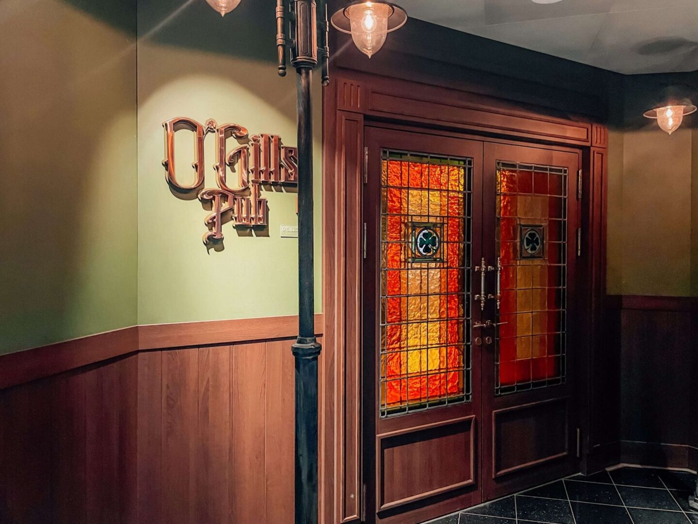 O Gills Pub on Disney Magic Ship