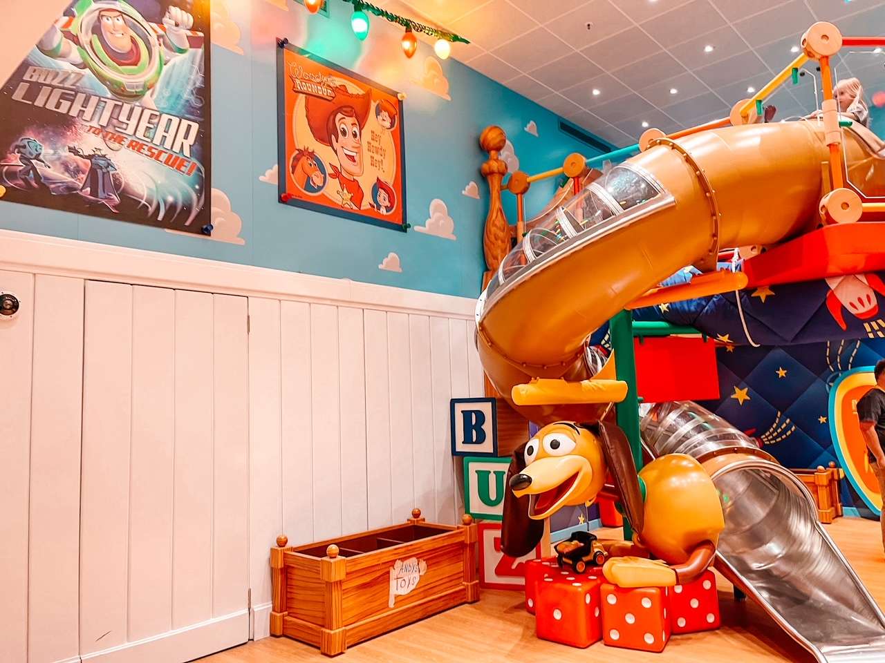 Slinky Dog Play Area in Disney Wonder Kids Club