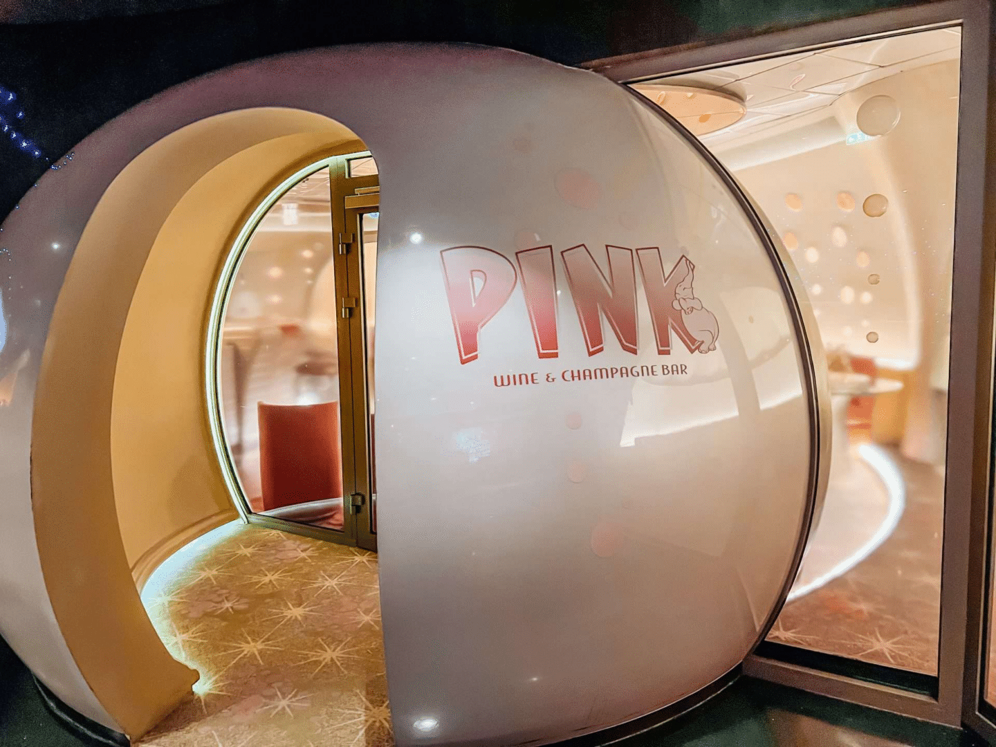 Pink champagne Bar on the Disney Dream Lounge