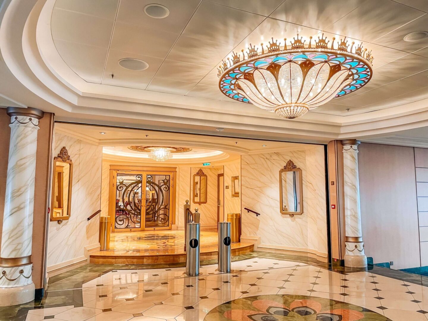 Disney Royal Court Restaurant Disney Fantasy