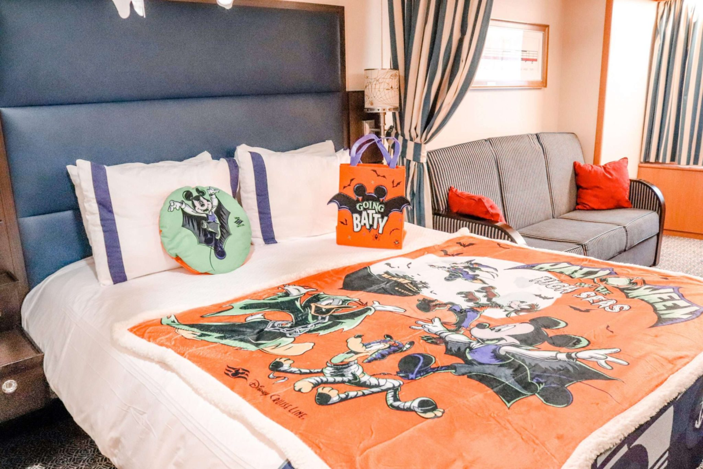 Disney Cruise Halloween Decoration Kit Blanket Room
