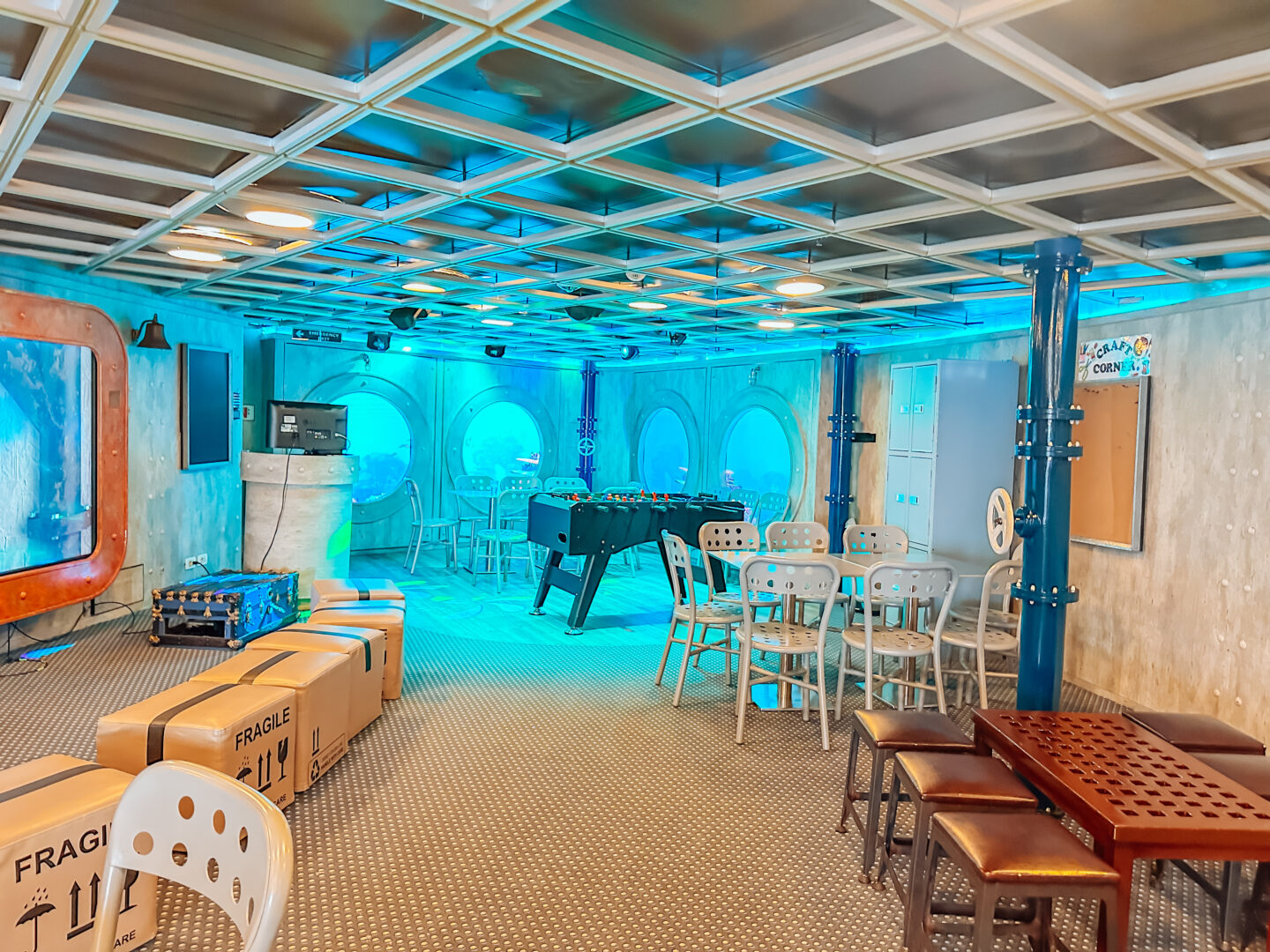 Edge Tween Club on Disney Magic. Disney Magic Kids clubs, kids clubs on Disney Cruise Line