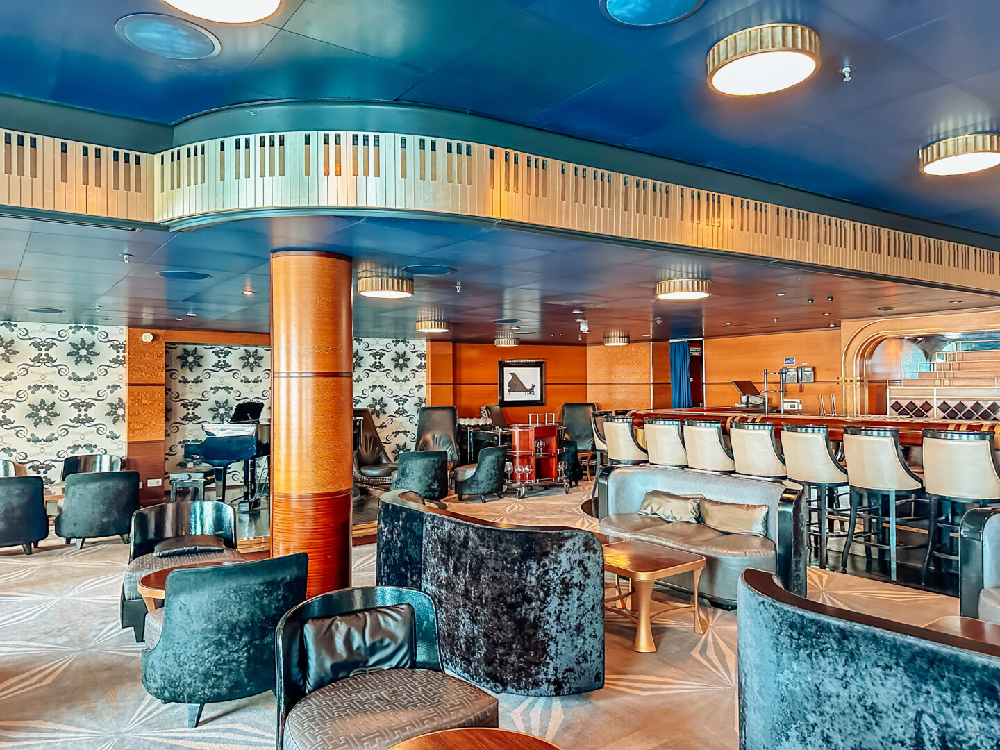 Keys Bar on the Disney Cruise