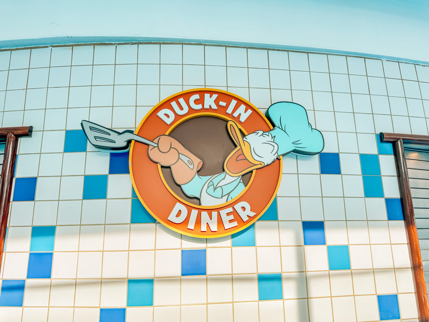 Disney Magic Quick Service, Duck In Diner, Deck 9