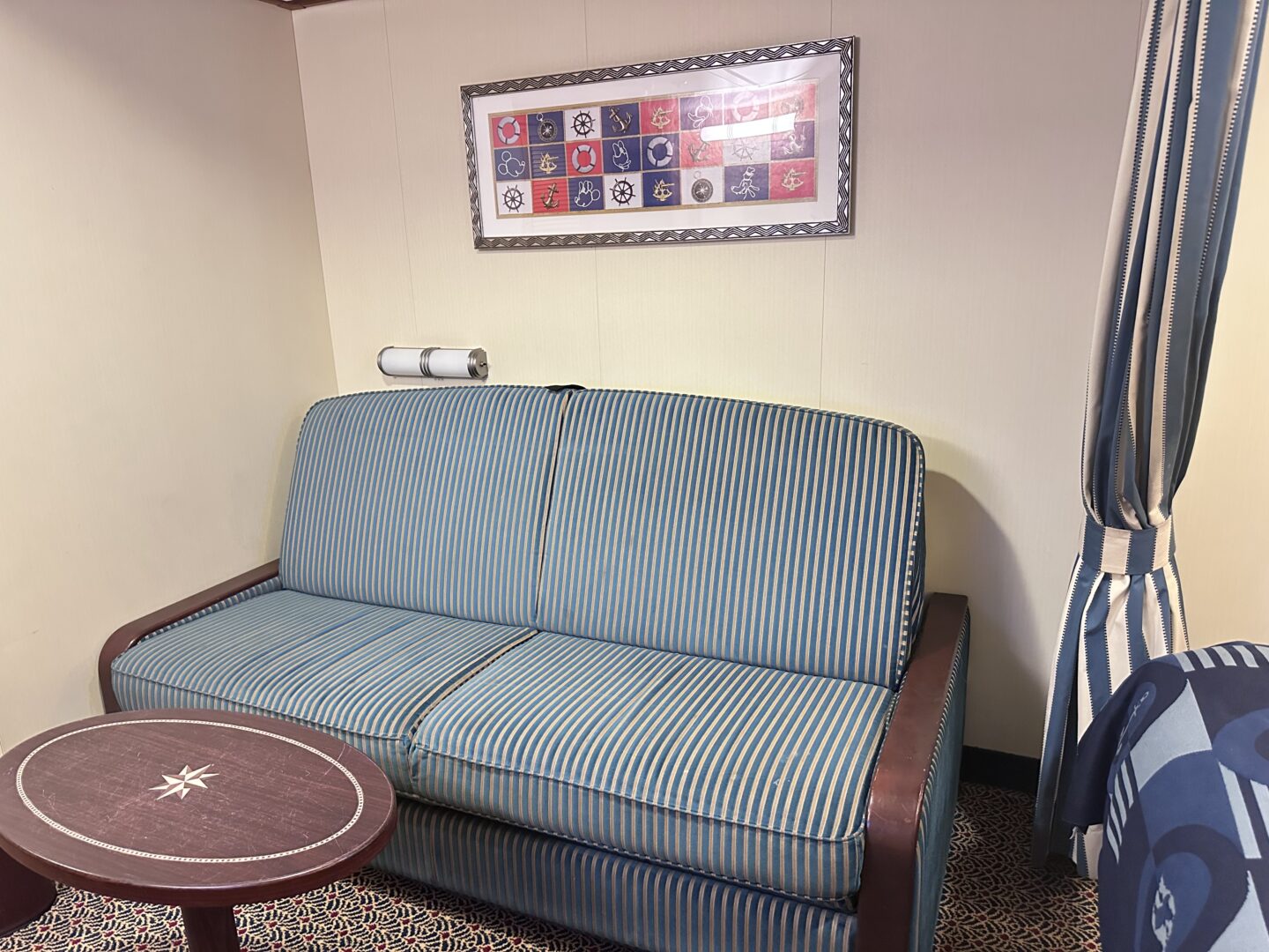 Disney Dream 8671 inside stateroom bed setup 